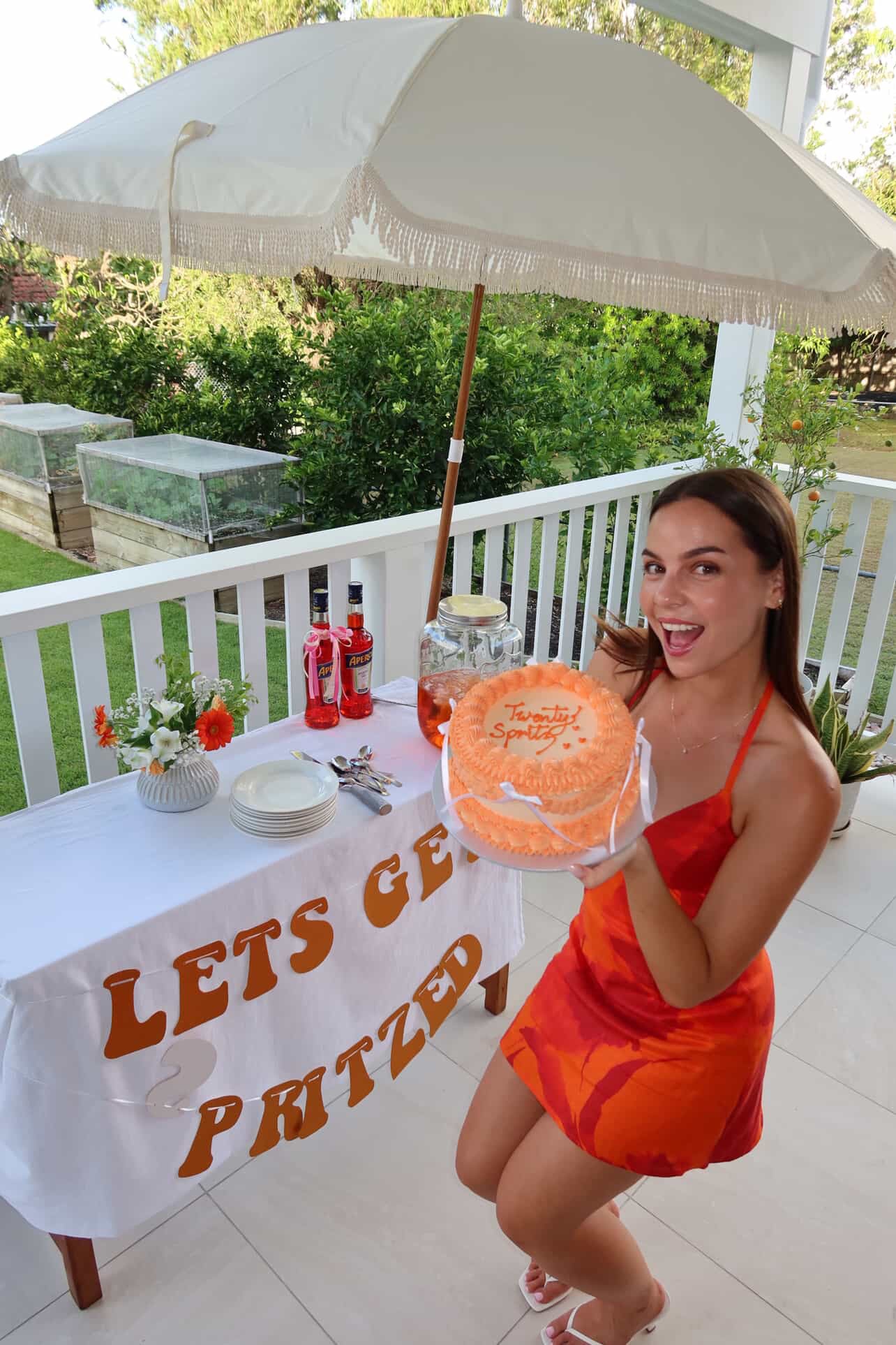 One Tier Double Barrel Cake